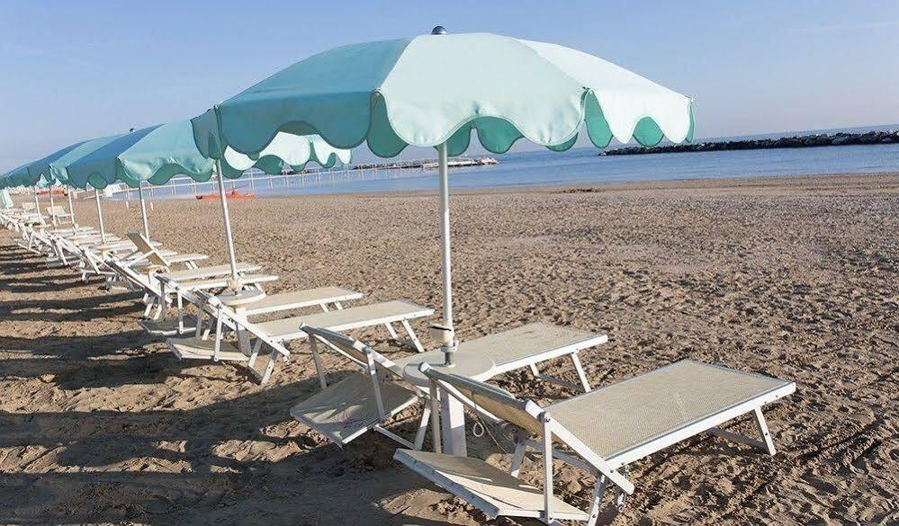 Hotel Platinum Ρίμινι Εξωτερικό φωτογραφία